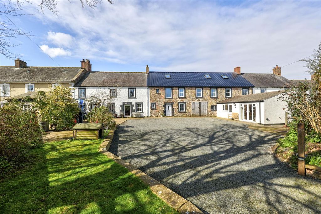 Property photo 1 of 31 Low Moorhouse Cottage