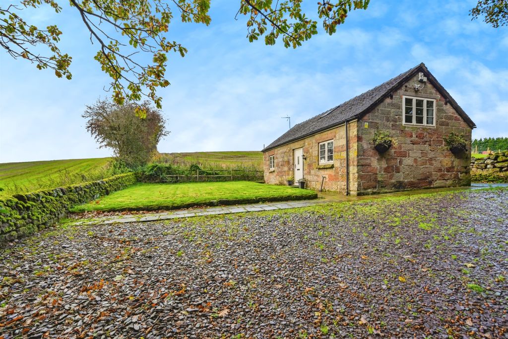 Property photo 1 of 18 Entrance Door: