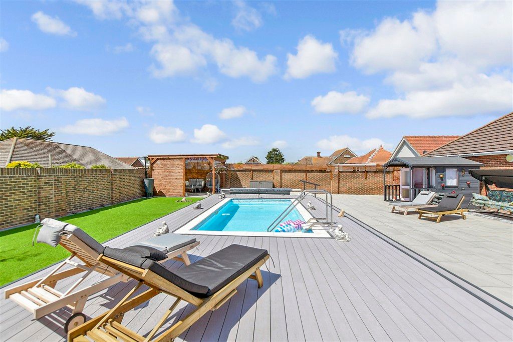 Property photo 2 of 16 Rear Garden