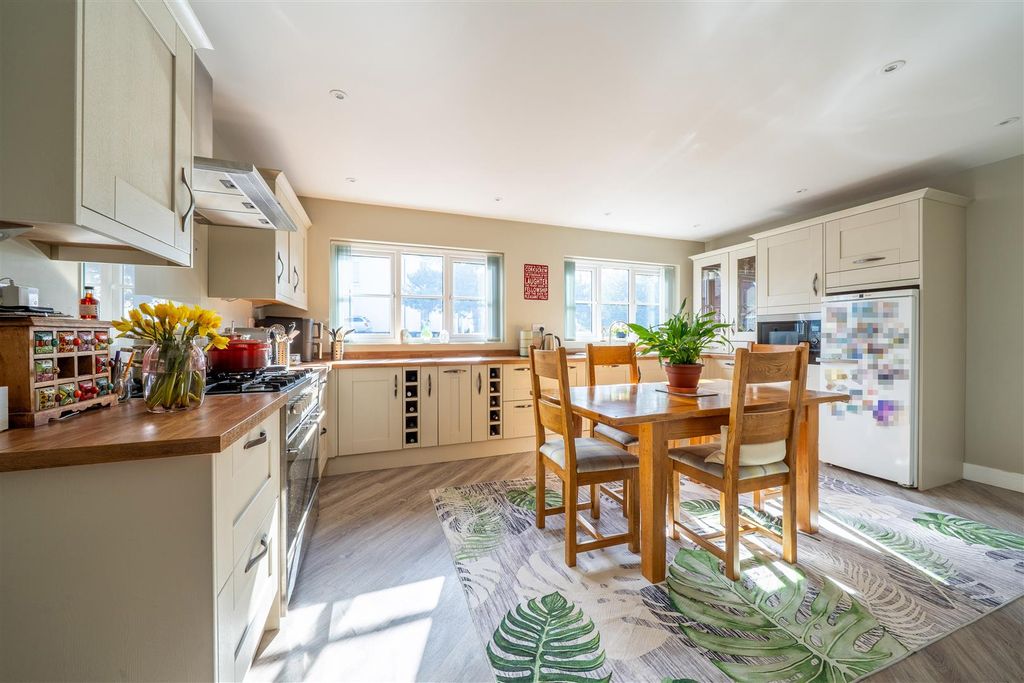 Property photo 3 of 27 High Res-14.Jpg