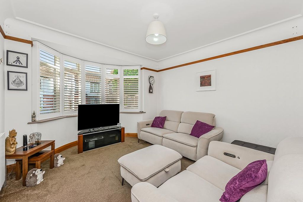 Property photo 2 of 22