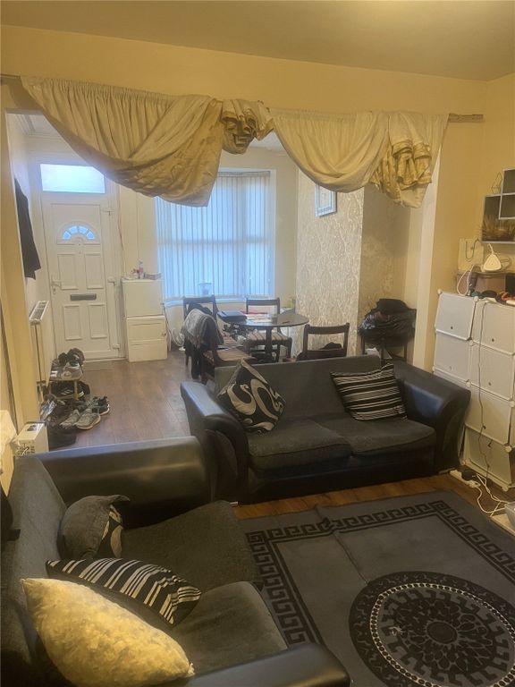 Property photo 3 of 11 Picture No. 15