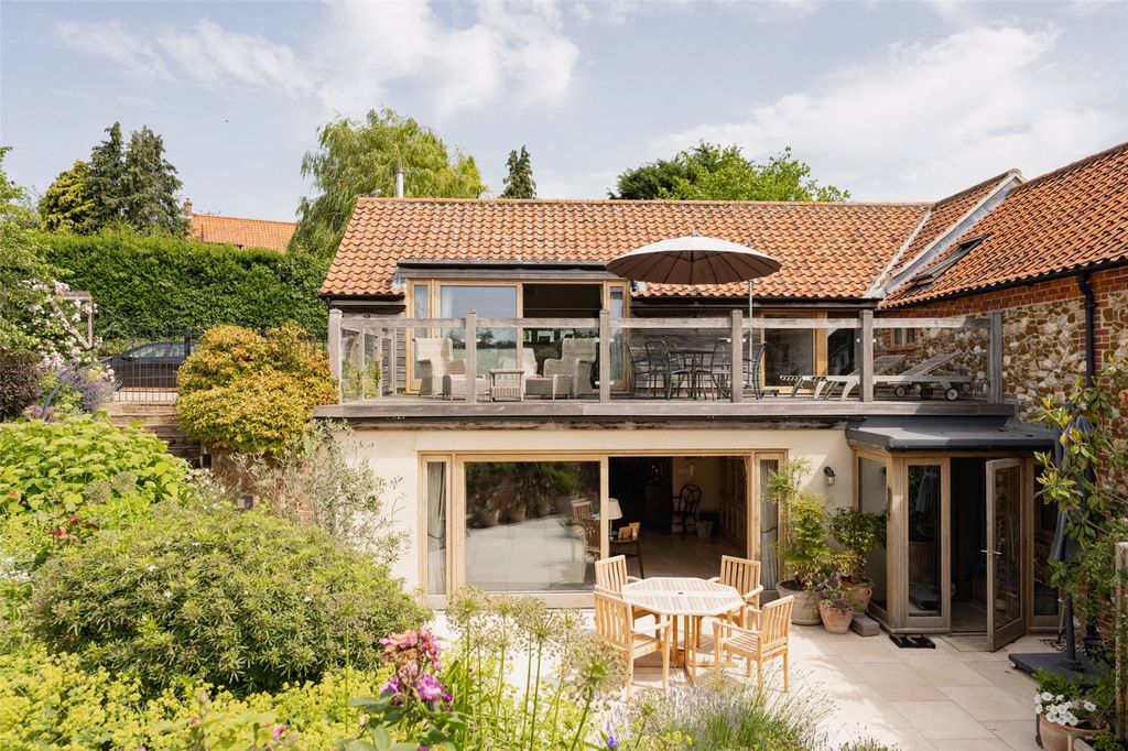 Property photo 2 of 21 The Haybarn
