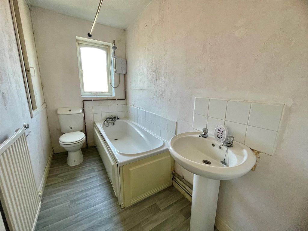 Property photo 3 of 6 Bathroom