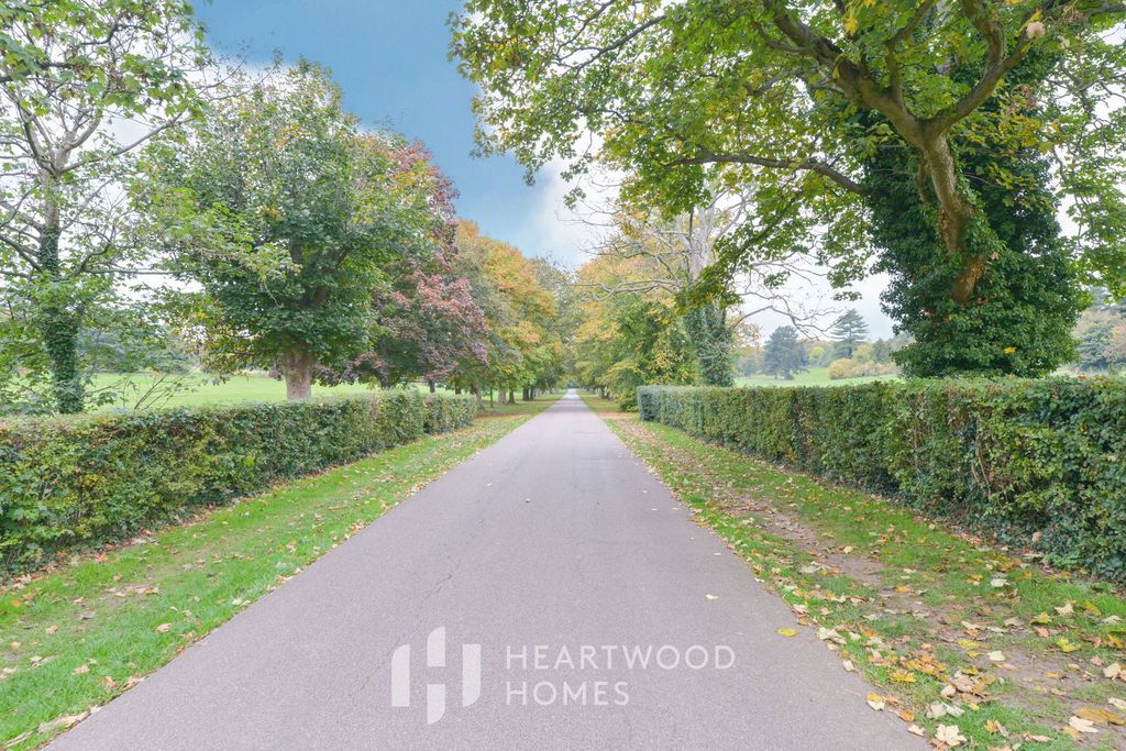 Property photo 3 of 29