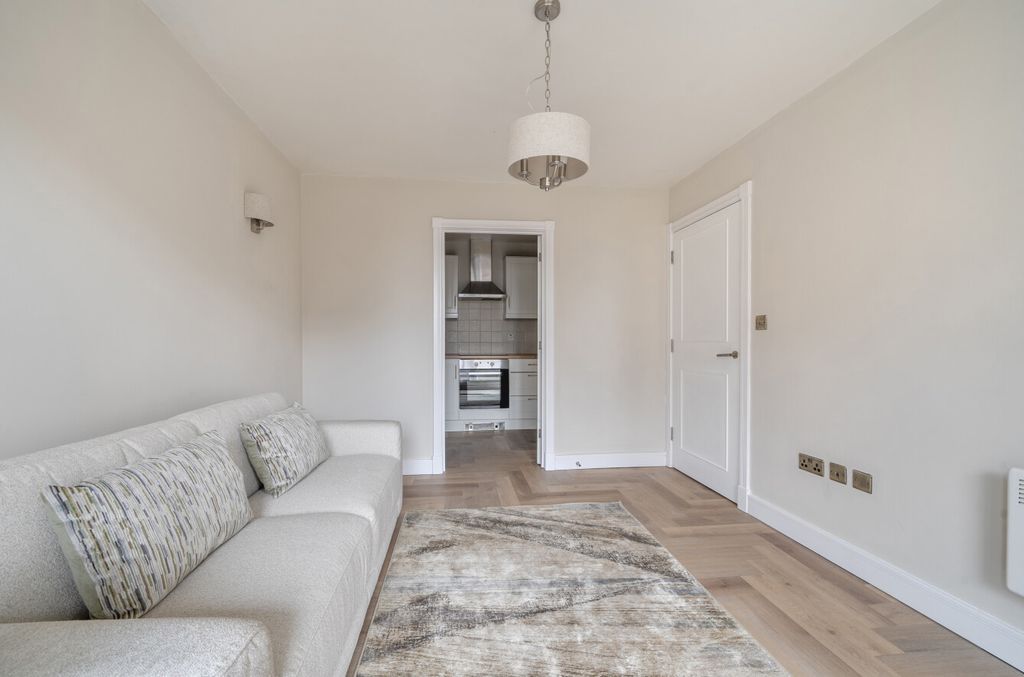 Property photo 2 of 11 1401376-5-69Aa9d7...