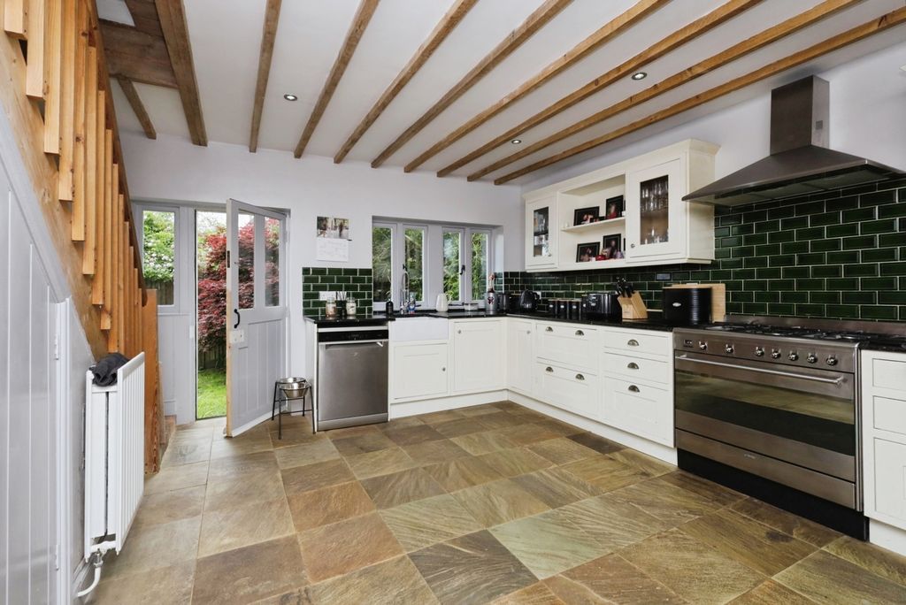 Property photo 3 of 29 Pbox-Img.Jpg