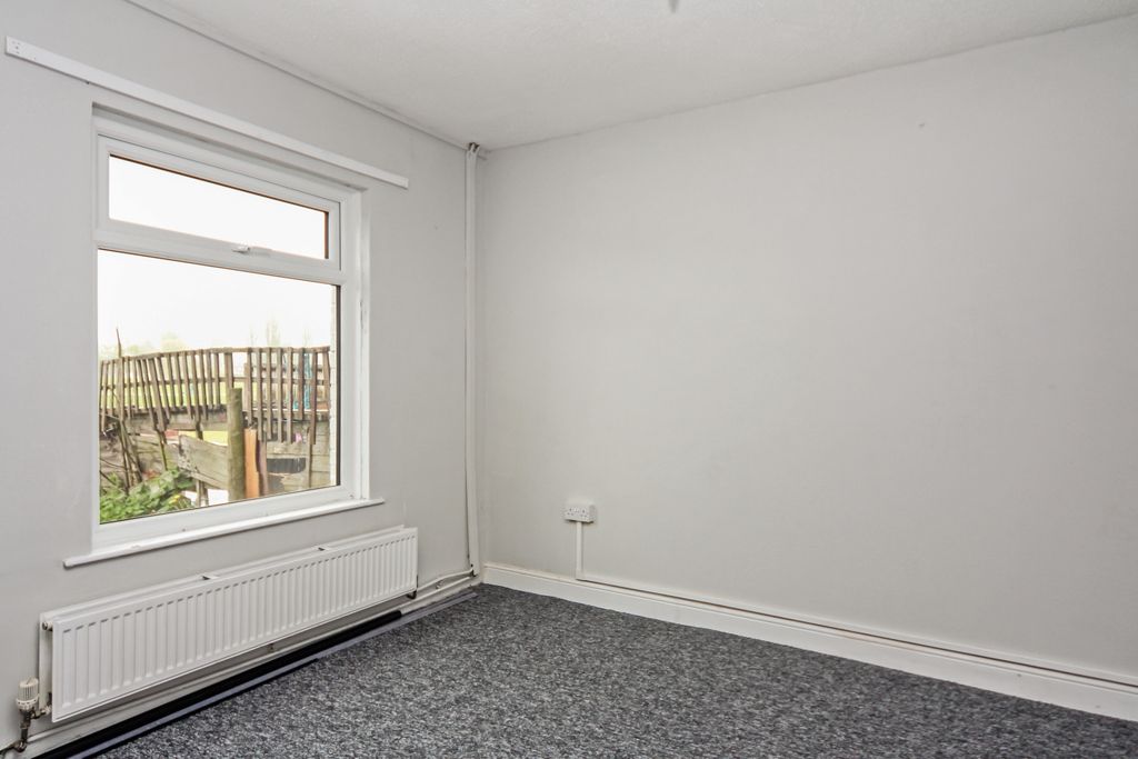 Property photo 3 of 7 Img_4332
