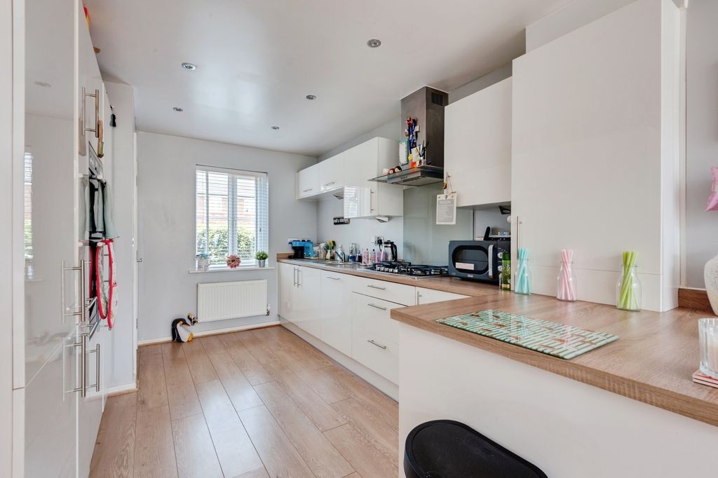 Property photo 2 of 20 Pbox-Img.Jpg