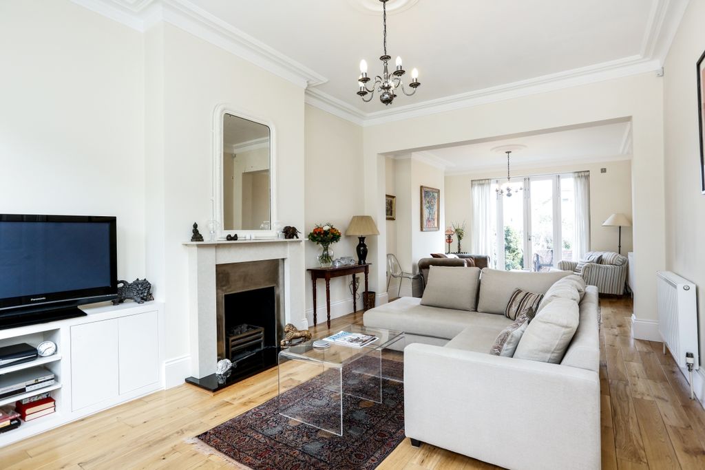 Property photo 1 of 17