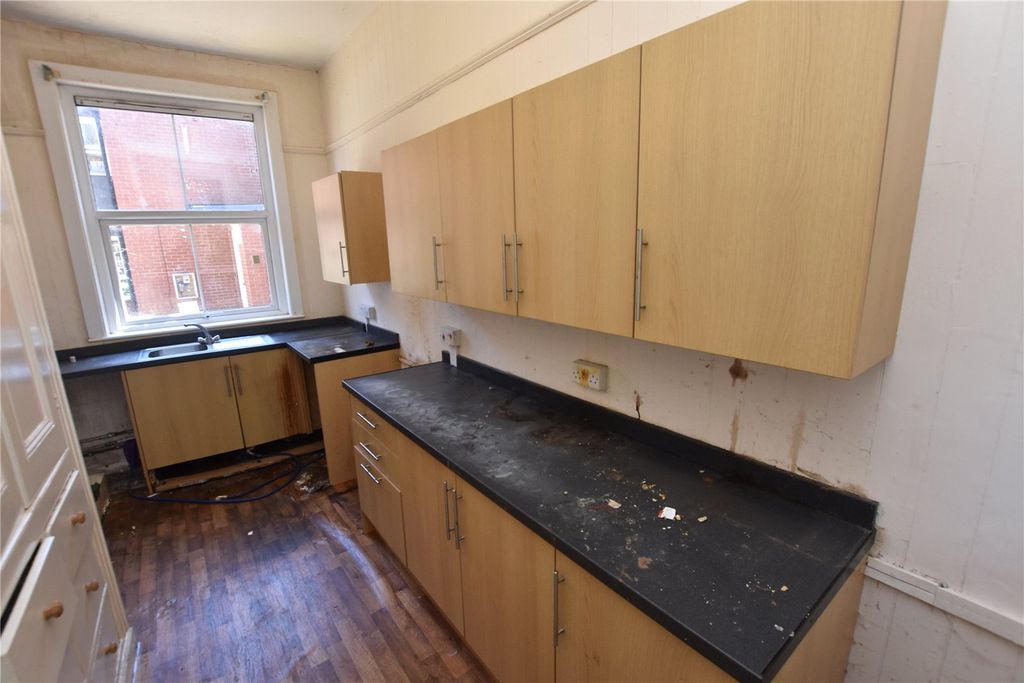 Property photo 3 of 8 Picture No. 02