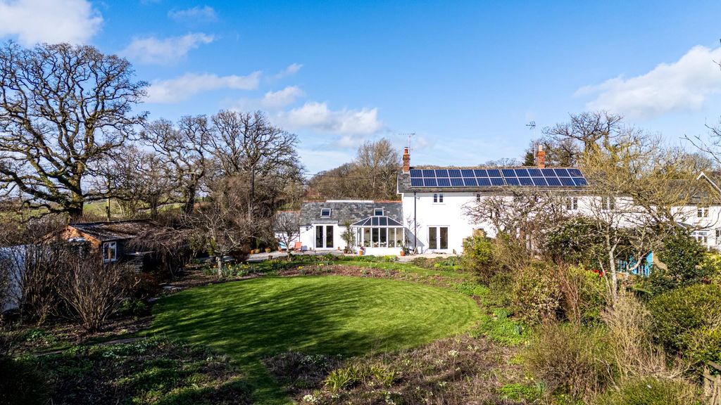 Property photo 1 of 34 1410895 (3).Jpg