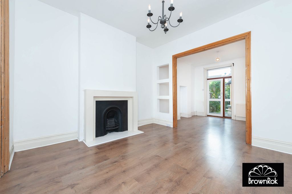 Property photo 1 of 8 22Raleigh2