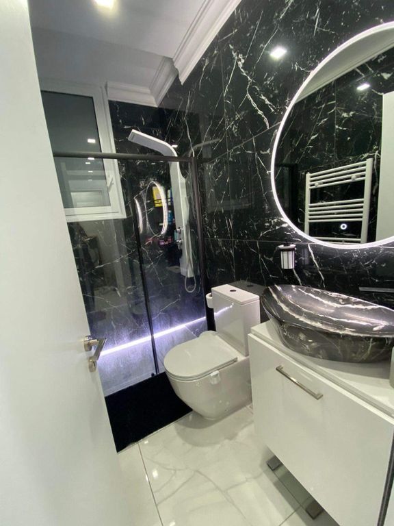 Property photo 3 of 20