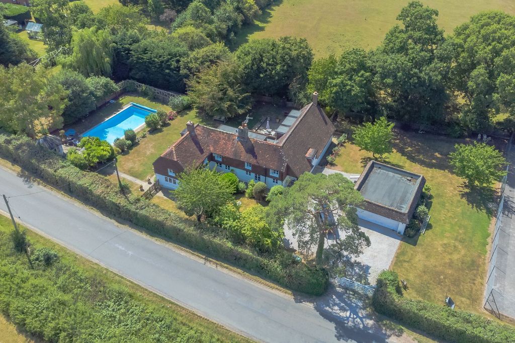 Property photo 3 of 42