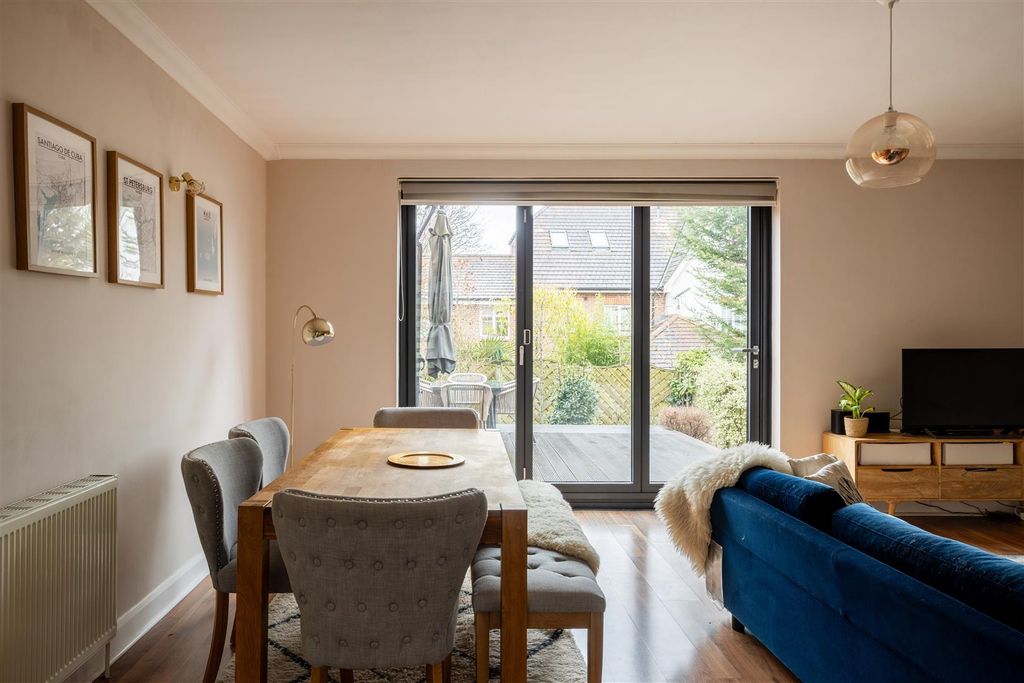 Property photo 3 of 19