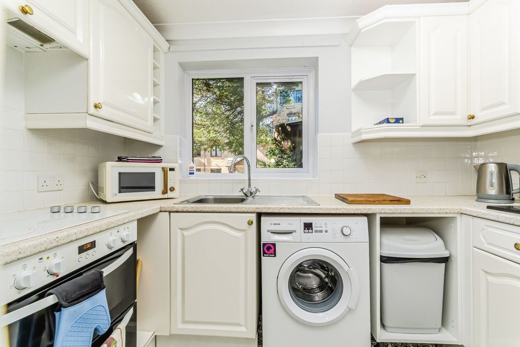 Property photo 2 of 19 Photo