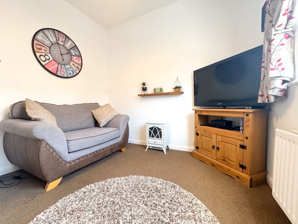 Property photo 3 of 17 Pearl Ewemove Saltburn-9