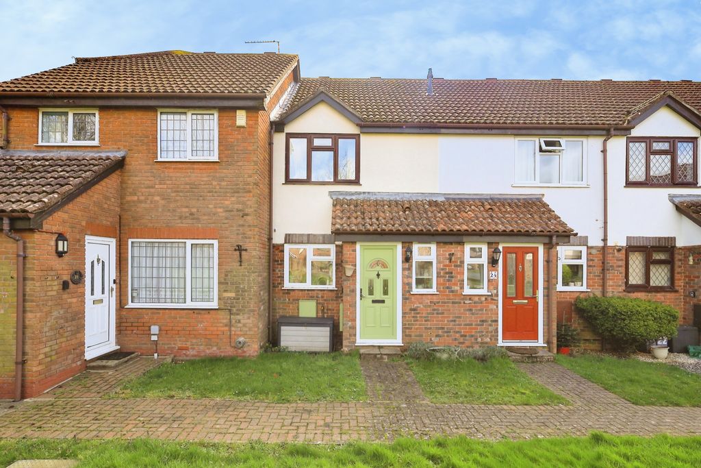 Property photo 2 of 17 Front View