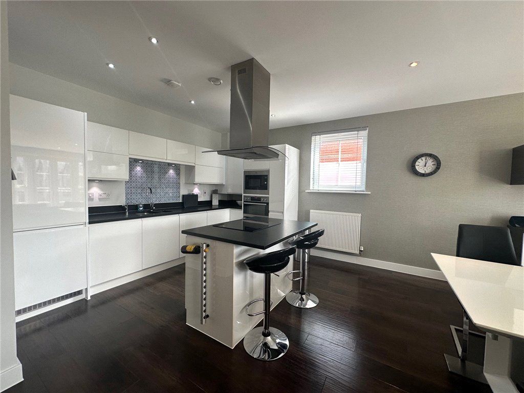 Property photo 3 of 13 Kitchen