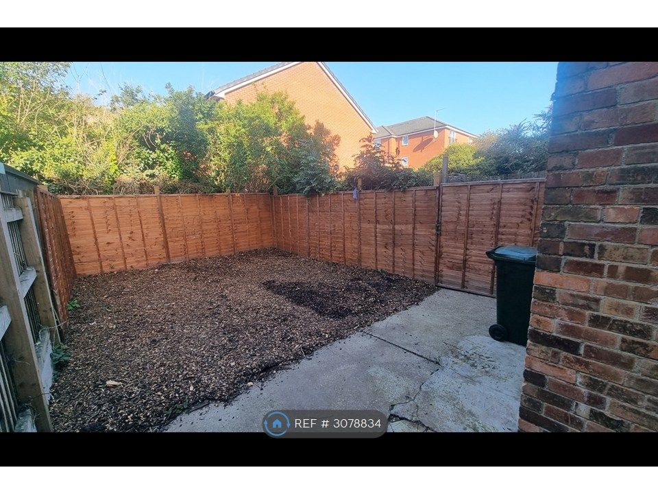 Property photo 3 of 8 Back Garden