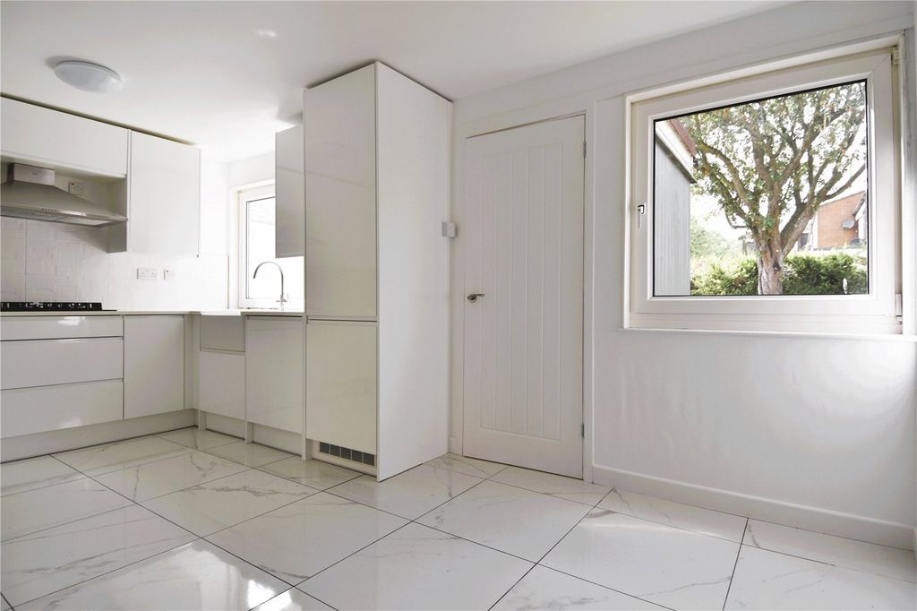 Property photo 2 of 19 Picture No. 07