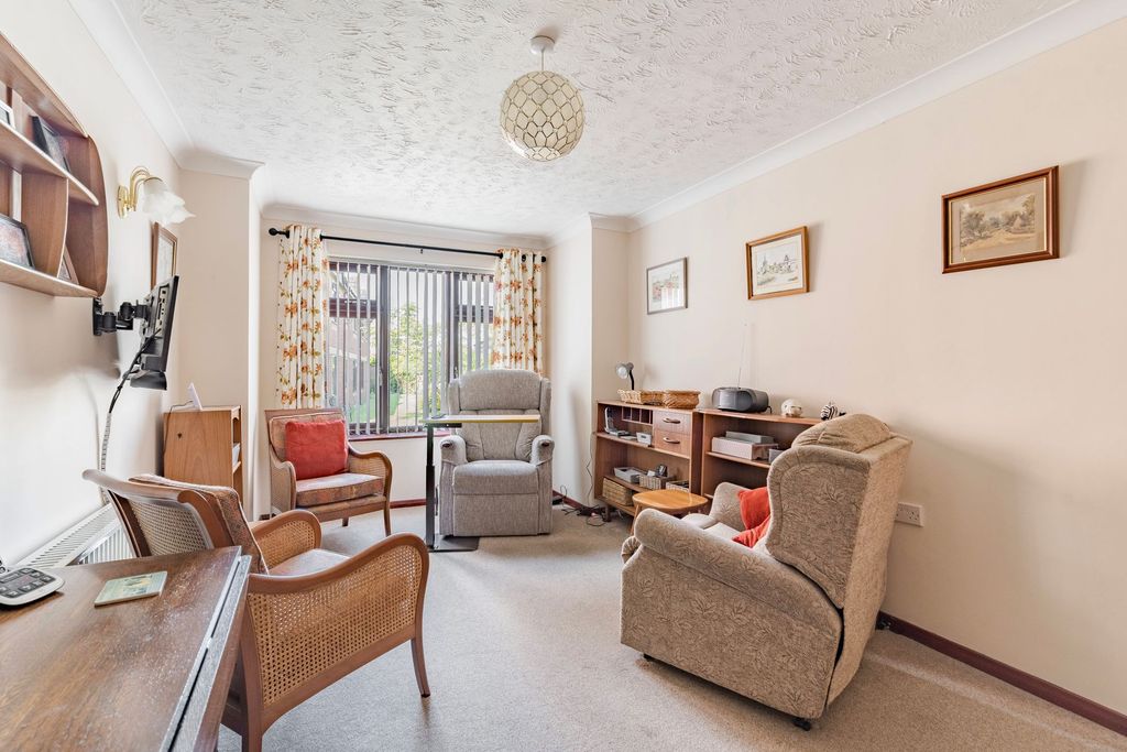 Property photo 2 of 13