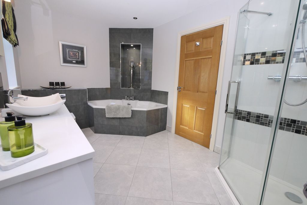 Additional image 37 of 4 bed detached house for saleBawtry Road, Bessacarr, Doncaster DN4