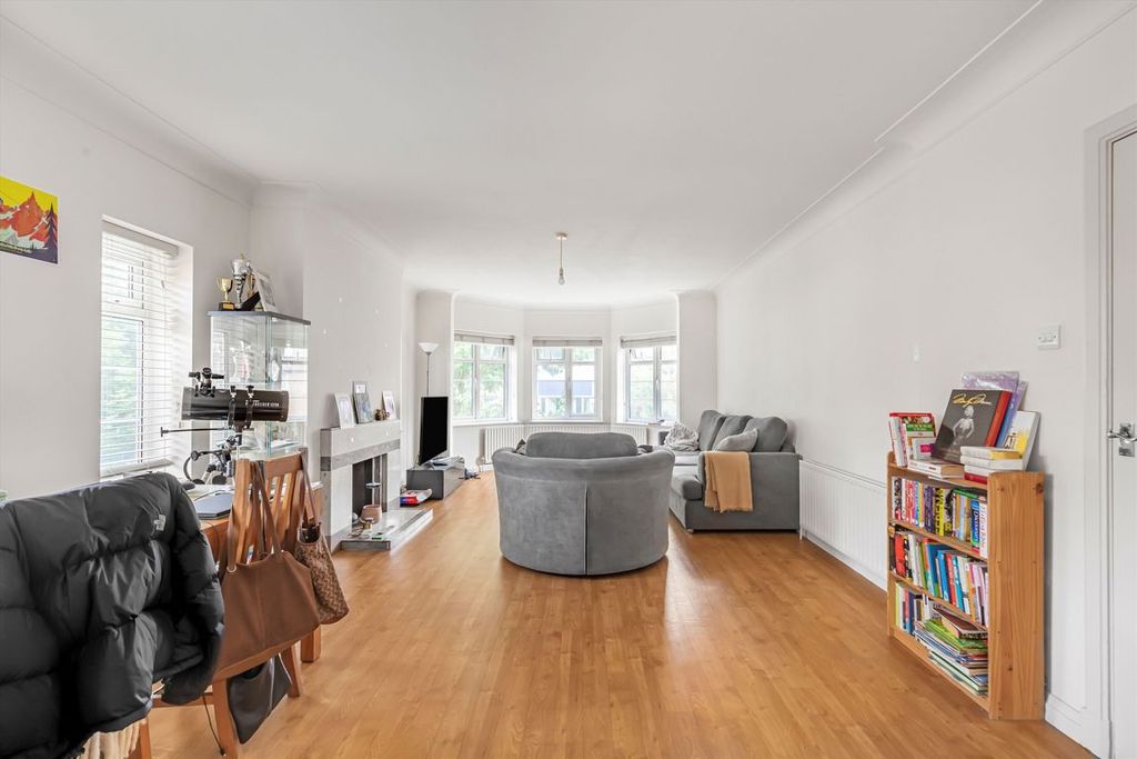 Property photo 2 of 5