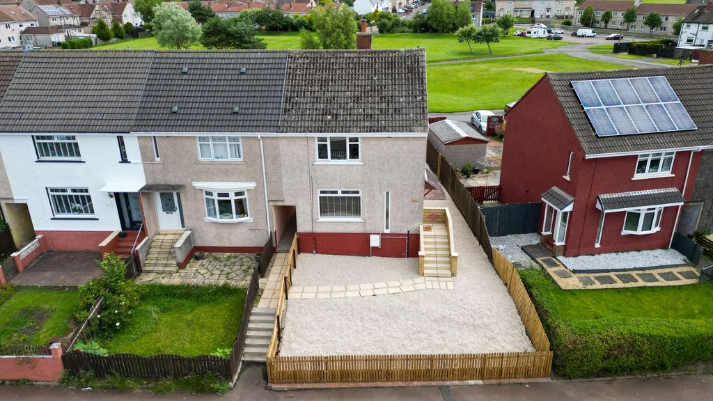 Property photo 2 of 32 4302973