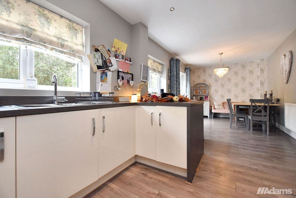 Property photo 3 of 26