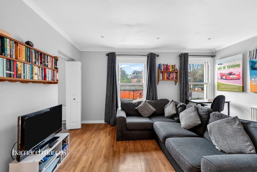 Property photo 2 of 7