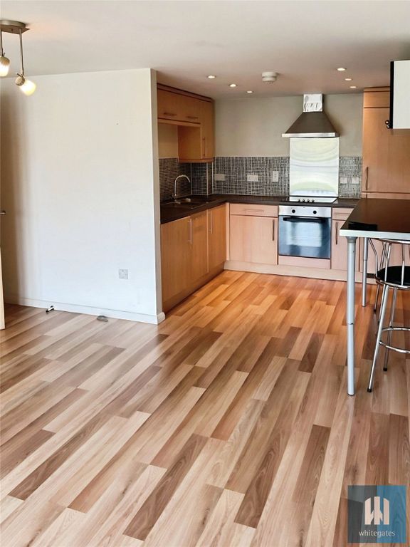 Property photo 2 of 7 Picture No. 14