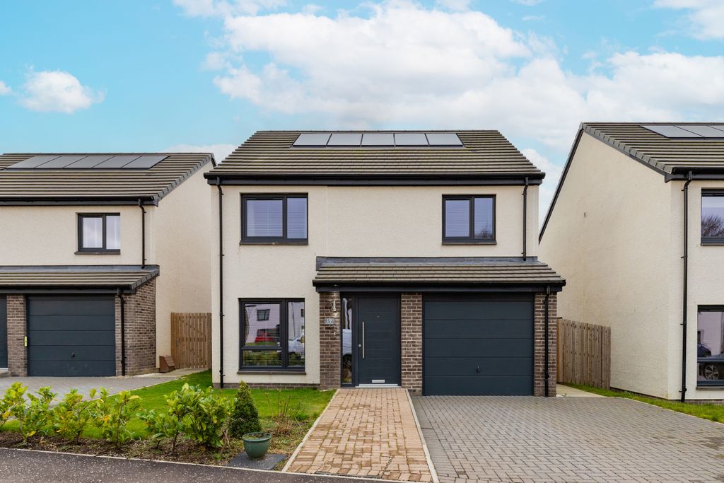 Property photo 1 of 30 19 Printers Place Pa2 9Rx L-53