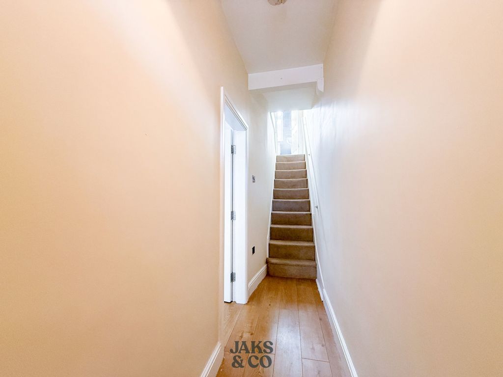 Property photo 2 of 25