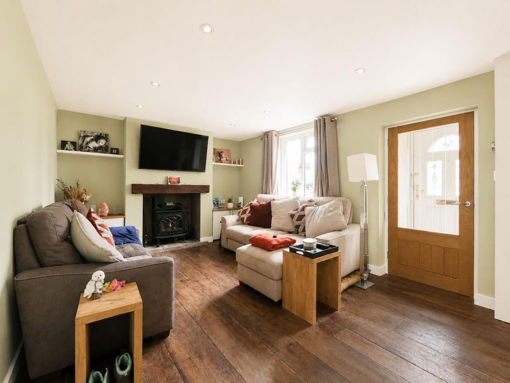 Property photo 3 of 19 Walk Mill Lane - Lounge2.Jpeg