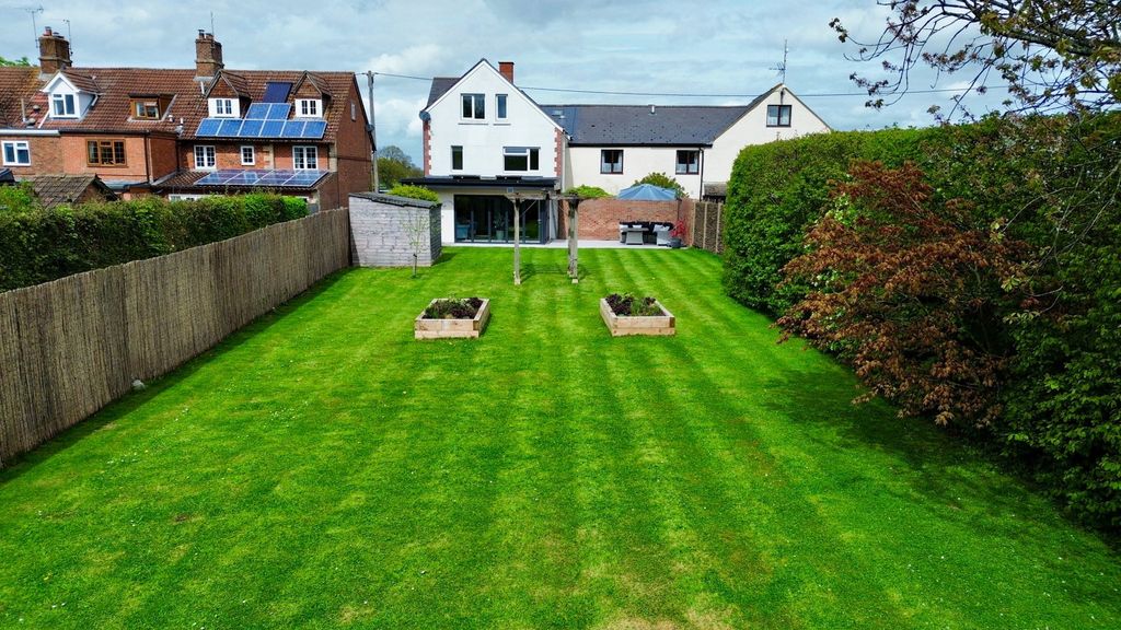Property photo 1 of 28