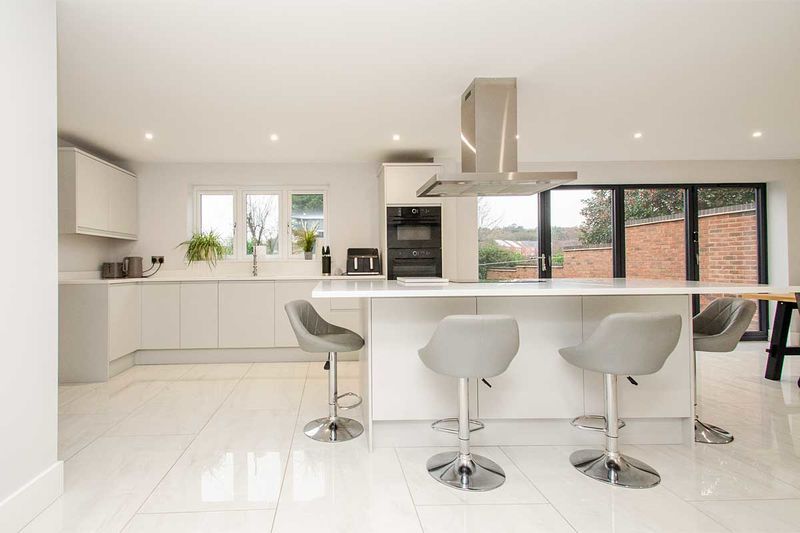 Property photo 2 of 34 Photo 7