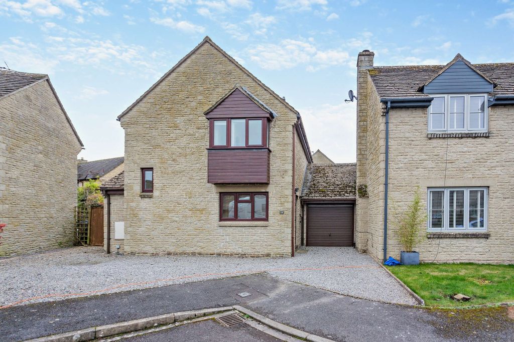 Property photo 2 of 16 Picture No. 01