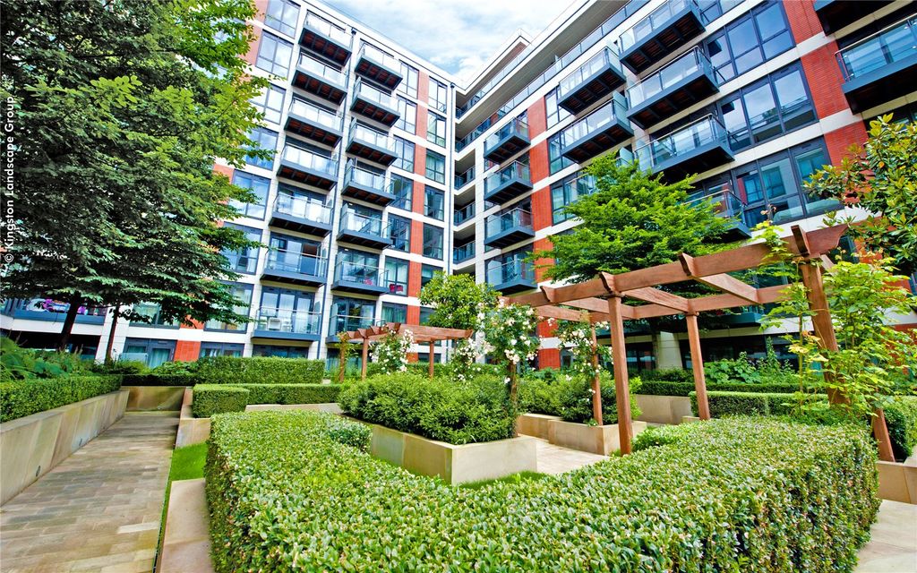 Property photo 2 of 17 Picture No. 18