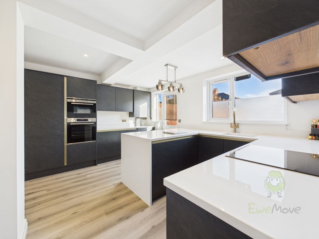 Property photo 1 of 21 Kitchen - Ewemove - 11A Normanby Road