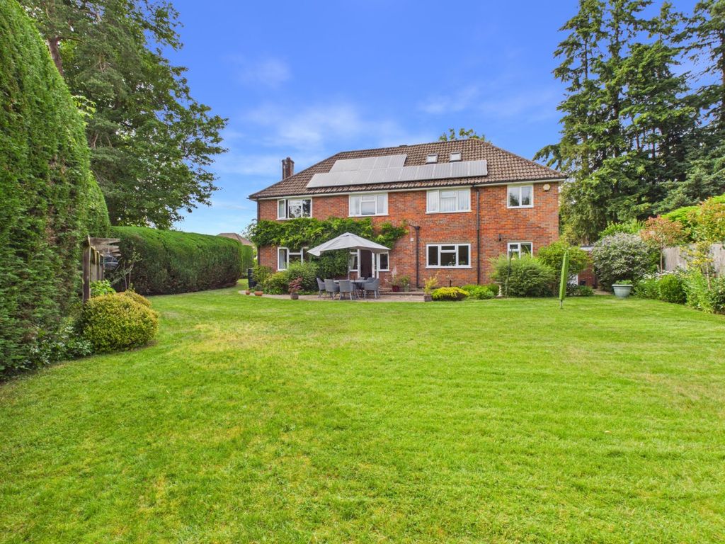 Property photo 2 of 17 Picture No. 24