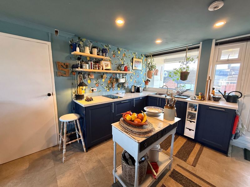 Property photo 1 of 11 Photo 8