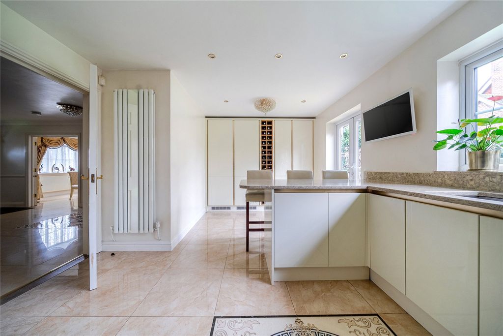 Additional image 81 of 6 bed country house for saleSandringham Drive, Dartford, Kent DA2