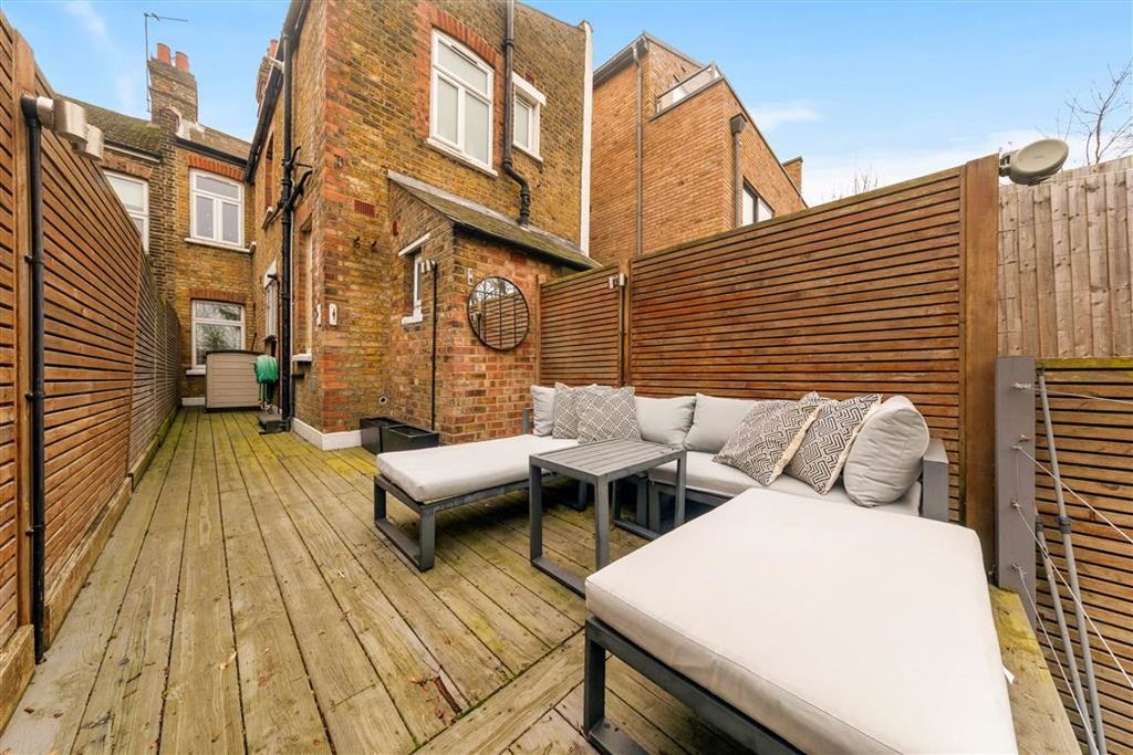 Property photo 3 of 9