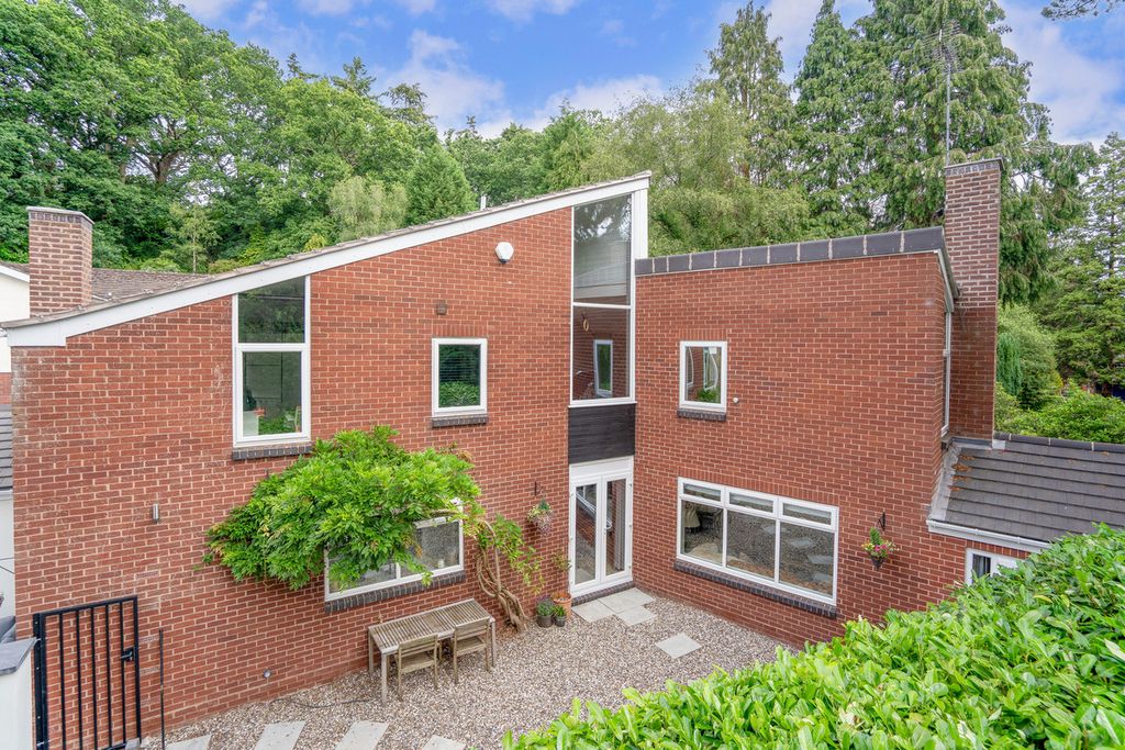 Property photo 3 of 36