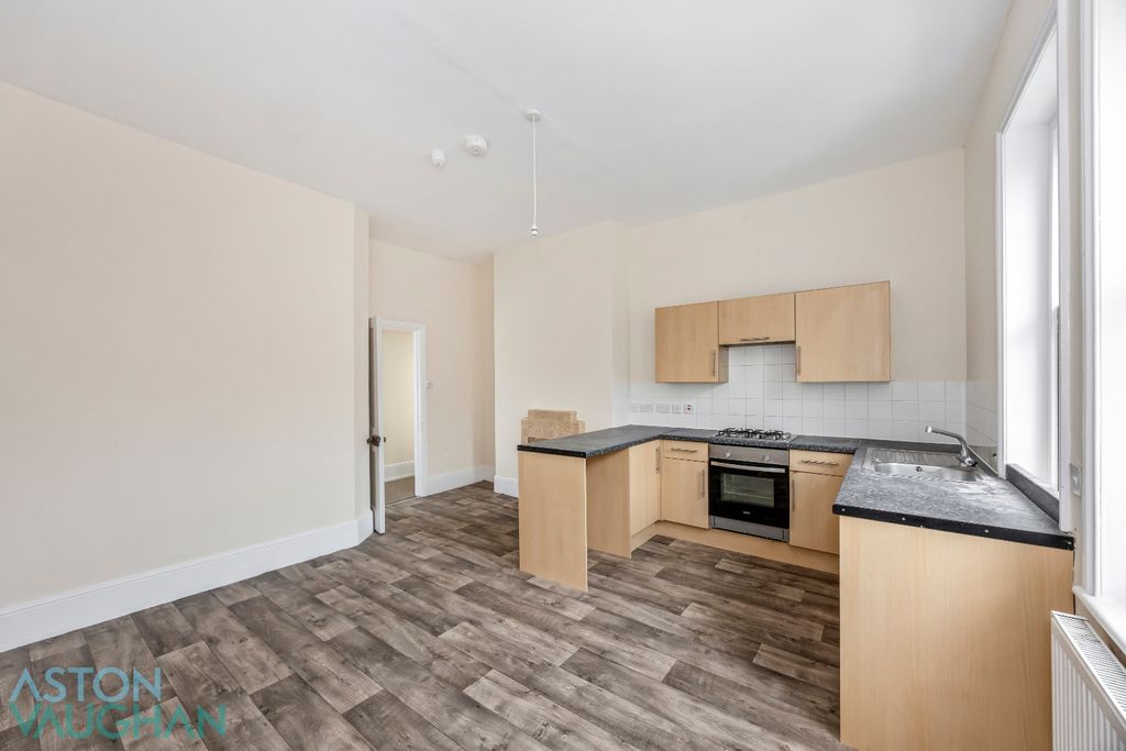 Property photo 3 of 10 4599642