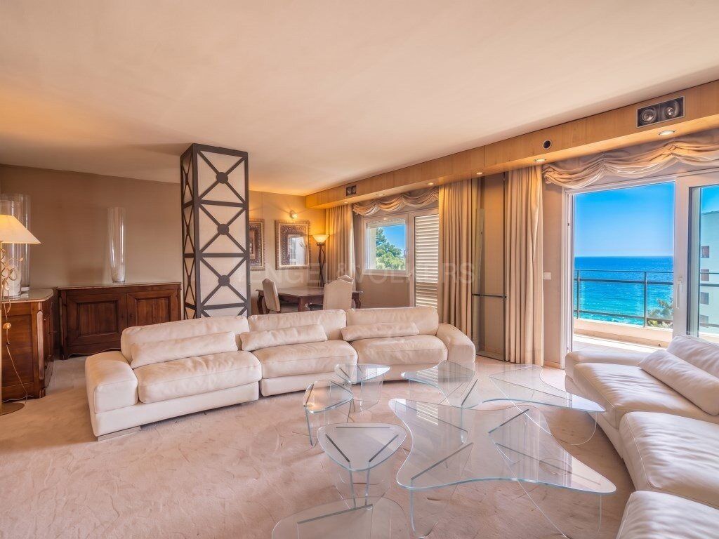 Property photo 1 of 38 Exclusive Front-Facing Penthouse With Sea Views