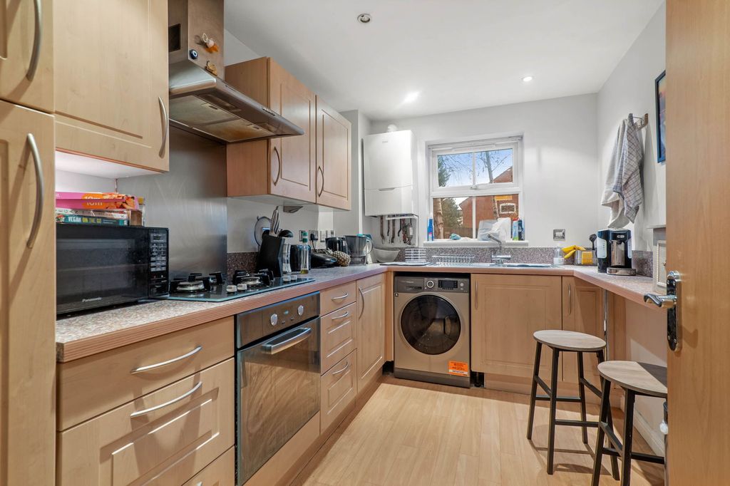 Property photo 2 of 6