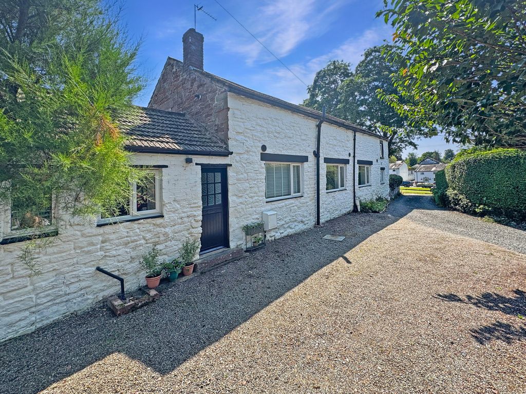 Property photo 1 of 25